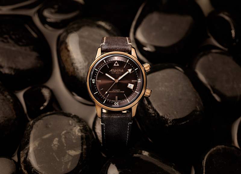 Alpina Seastrong300米潛水手表-復(fù)刻表