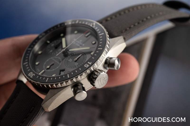 BLANCPAIN - 18K紅金藍(lán)面、23級(jí)鈦灰面，Blancpain五十噚深潛器飛返計(jì)時(shí)碼表兩款延伸新作