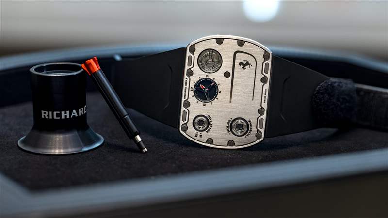 親身體驗佩戴世界上最薄的手表 Richard Mille RM UP-01 的感覺-復(fù)刻表