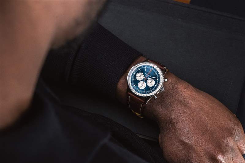 Breitling航空經(jīng)典N(xiāo)avitimer70周年聯(lián)乘國(guó)泰GMT腕表限量200枚-復(fù)刻表