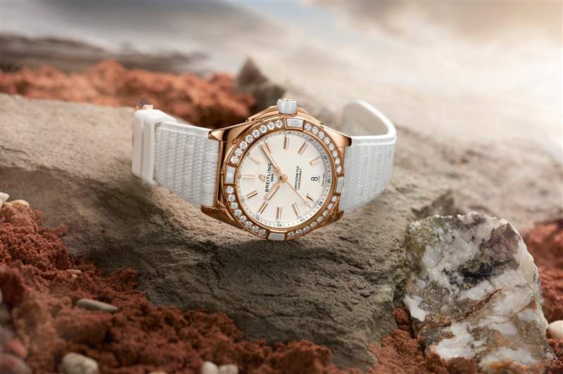 SUPER CHRONOMAT AUTOMATIC 38超級(jí)機(jī)械計(jì)時(shí)自動(dòng)腕錶38(圖片來(lái)源:Breitling) Breitling航空經(jīng)典N(xiāo)avitimer70周年聯(lián)乘國(guó)泰GMT腕表限量200枚-復(fù)刻表