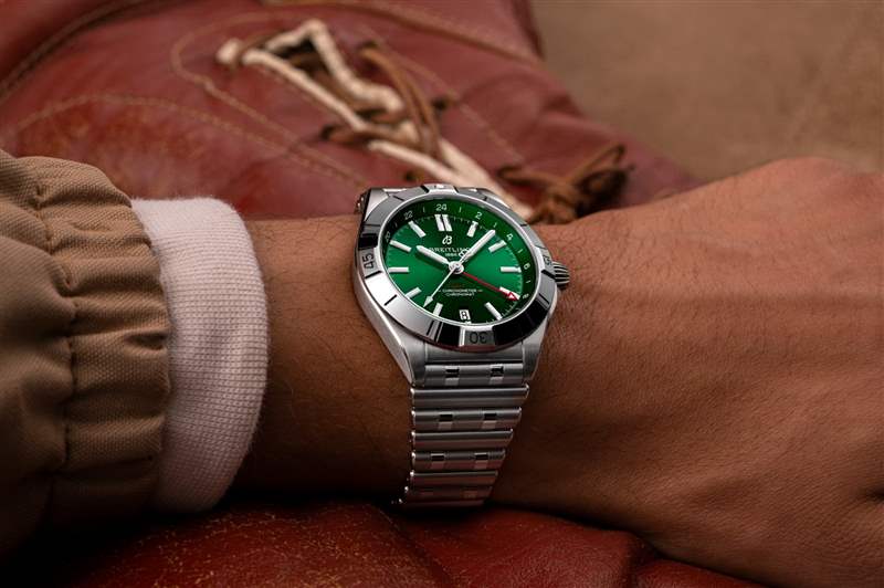 Breitling航空經(jīng)典N(xiāo)avitimer70周年聯(lián)乘國(guó)泰GMT腕表限量200枚-復(fù)刻表