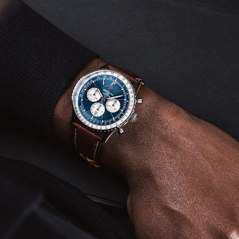 Breitling航空經(jīng)典N(xiāo)avitimer70周年聯(lián)乘國(guó)泰GMT腕表限量200枚-復(fù)刻表