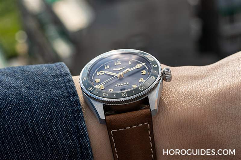 LONGINES - 為此地與彼時，都鍍上Golden Hour：浪琴表Spirit Zulu Time，新增18K黃金細(xì)節(jié)