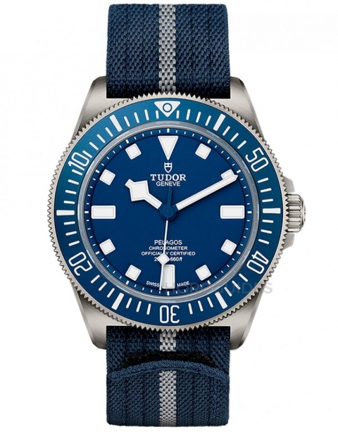 TUDOR Pelagos FXD腕表一次睇|鈦金屬與碳材質(zhì)的嶄新運用-復(fù)刻表