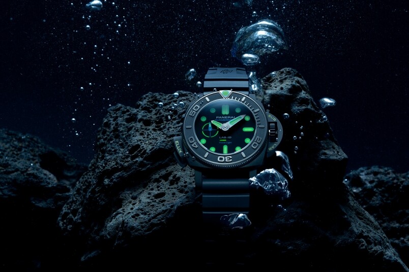 夜光功能新高度！ Panerai全新Submersible Elux LAB-ID腕表 以純機械一鍵開關發(fā)光系統(tǒng)
