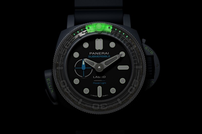 夜光功能新高度！ Panerai全新Submersible Elux LAB-ID腕表 以純機械一鍵開關發(fā)光系統(tǒng)